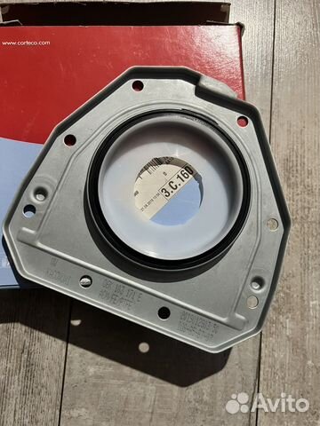 Сальник (задний ) на audi a4 b8