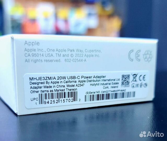 Блок зарядки 20W type-c белый оригинал Apple