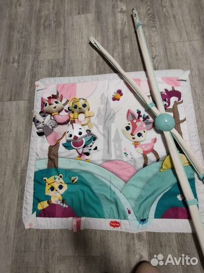 Развивающий коврик tiny love принцесса