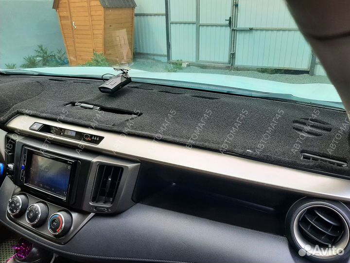 Накидка на панель приборов Toyota Rav4 XA40 13-19г