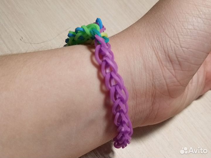Браслет из резинок