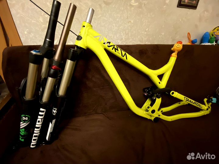 Вело запчасти в ассортименте