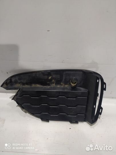 Решетка в бампер правая BMW F16