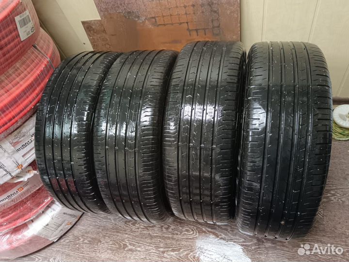 Continental ContiPremiumContact 5 225/60 R17 99V