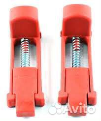 Фиксатор поворотного колеса на коляску