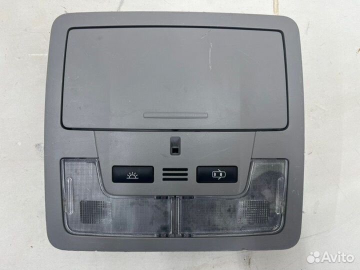 Плафон освещения салона передний Toyota Camry