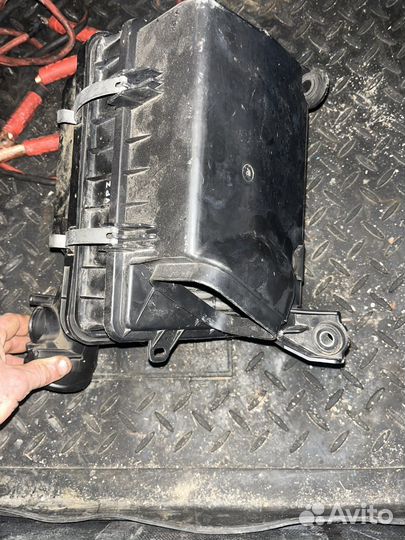 Корпус воздушного фильтра Mitsubishi