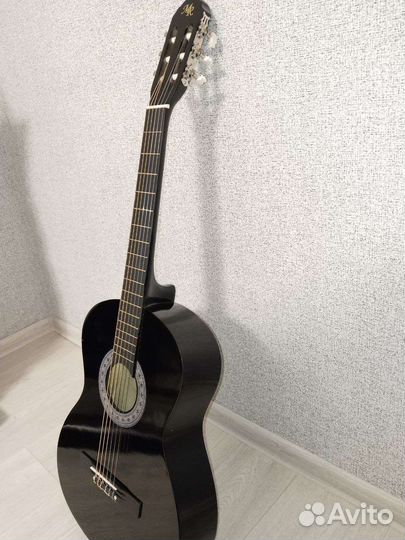 Классическая гитара (чёрная)