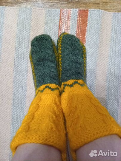 Вязаные ажурные носочки