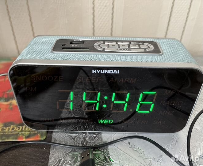 Радио будильник hyundai