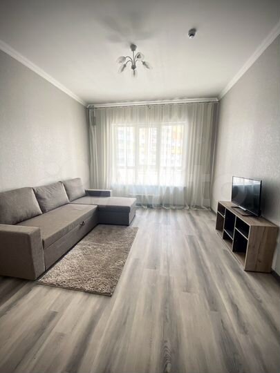 2-к. квартира, 58 м², 6/17 эт.