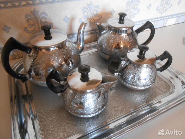 Сервиз на подносе времен СССР