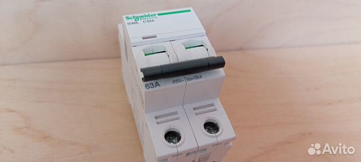 A9F94263 Автоматический выключатель iC60L 2П 63A C