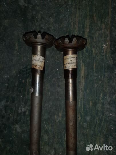 Вал вертикальный мтз короткий 52-2308063