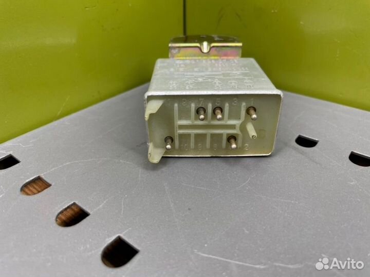 Реле рхх Mercedes W123 M102 2.3 1984
