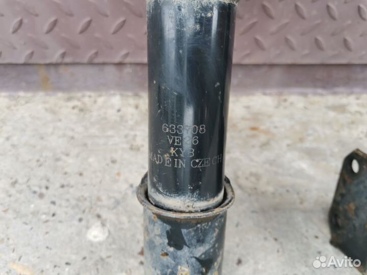 Передние амортизаторы Renault Symbol