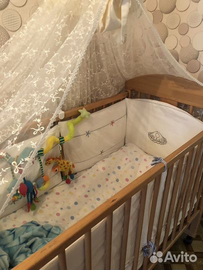 Детская кроватка