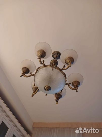 Классическая люстра. Античная бронза