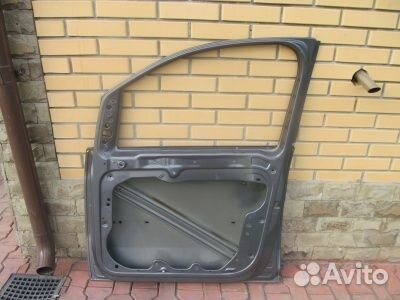 Дверь передняя правая Volkswagen Touran 2003-2015