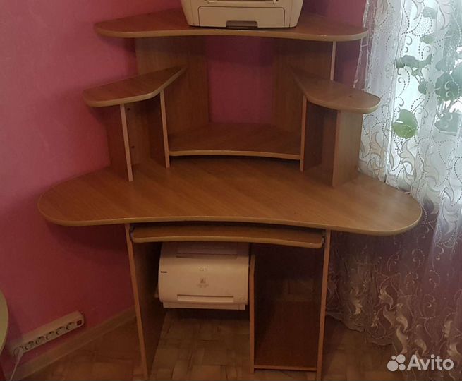 Стол угловой