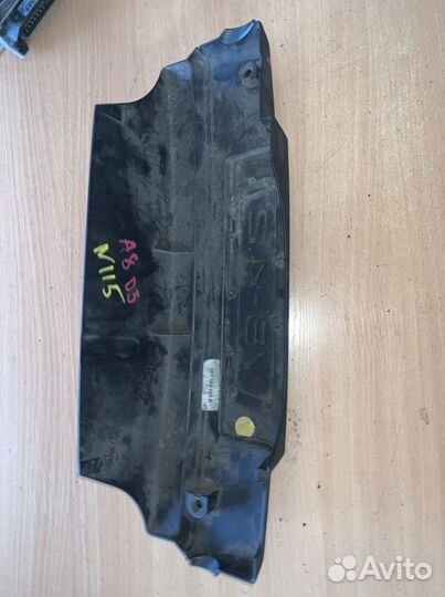 Накладка декоративная на двигатель audi A8 D3