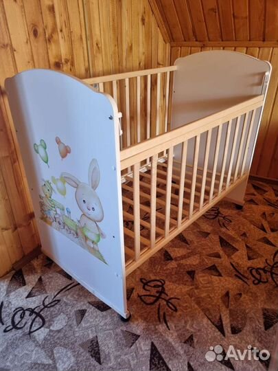 Детская кроватка