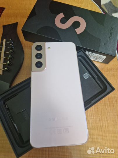 Samsung Galaxy S22, 8/256 ГБ