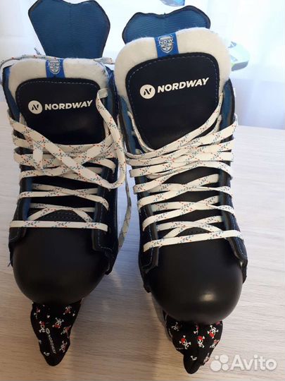 Коньки хоккейные детские