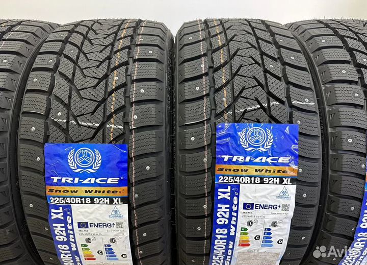 Tri Ace Snow White II 225/40 R18 38H