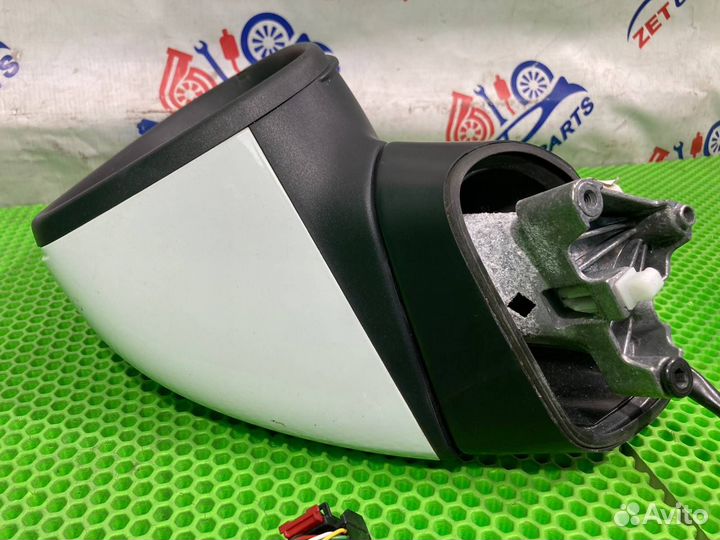 Зеркало правое Volkswagen Touareg NF 7P5 crca 2013