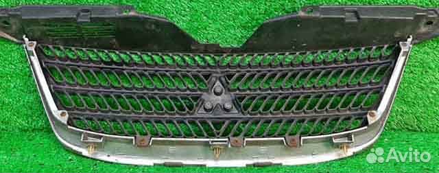 Решетка радиатора Mitsubishi Outlander