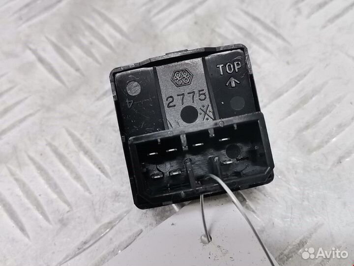 Кнопка (выключатель) Mitsubishi Galant 7 1997