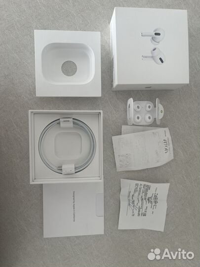 Зарядный кабель apple airpods pro коробка