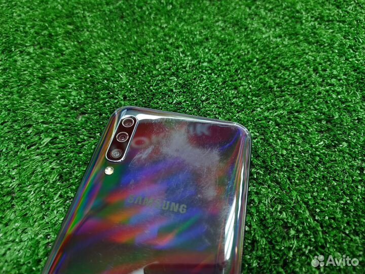 Samsung Galaxy A50, 4/64 ГБ