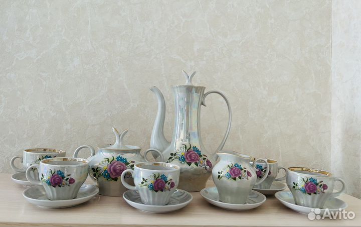 Чайник сахарница блюдца