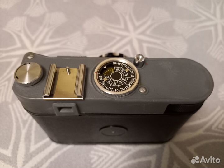 Пленочный фотоаппарат Смена 8