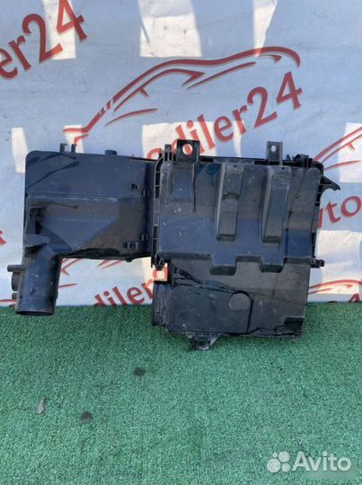 Корпус воздушного фильтра Mazda Demio DY3W ZJ-VE