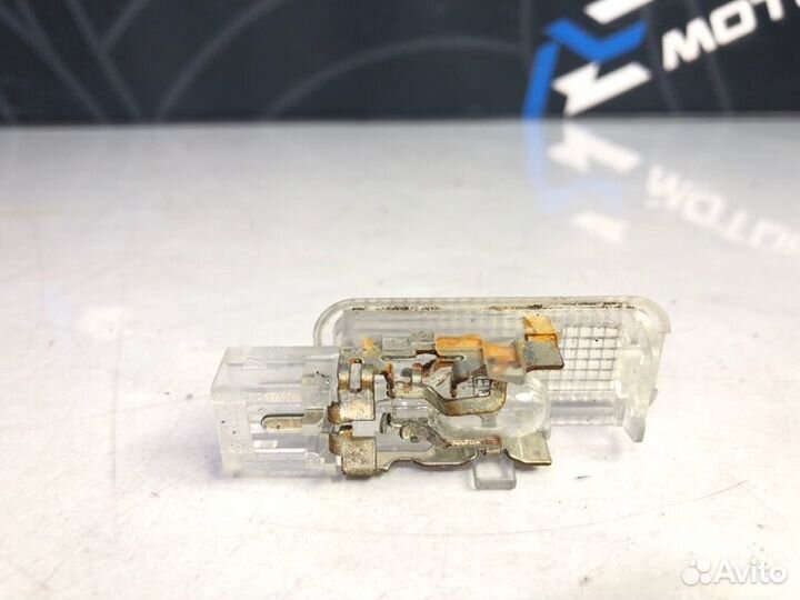 Плафон салона Audi A4 B6 ALT 2001