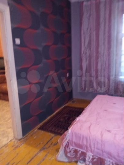 Комната 28 м² в 6-к., 2/4 эт.