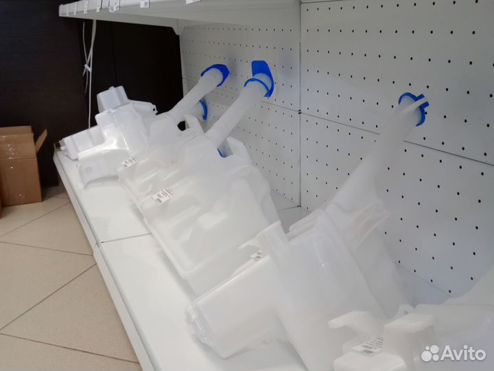 Продаю бочки омывателя ветрового стекла Hyundai