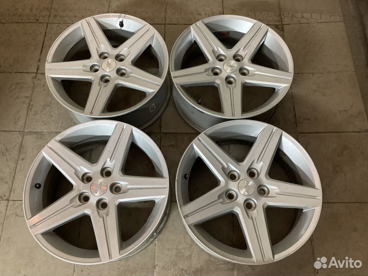 Диски Chevrolet Camaro R18 5х120 7,5jj ET38 цо70.3