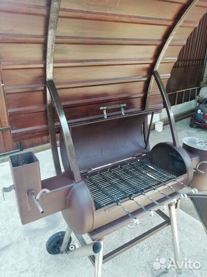 Мангал с крышей