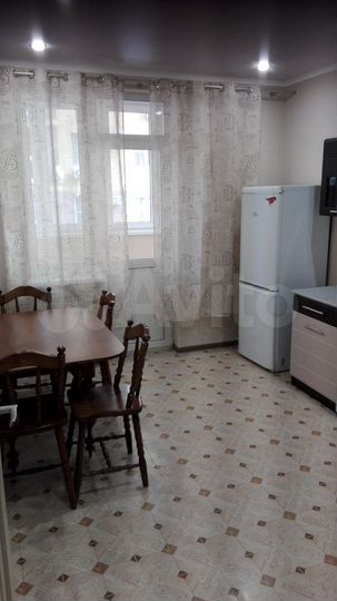 2-к. квартира, 60 м², 2/20 эт.