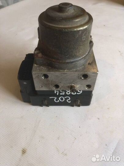 Блок ABS (насос) Mitsubishi Pajero Sport