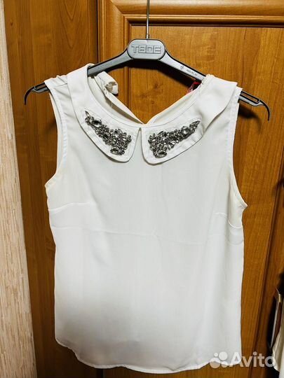 Женские блузки 42 размер 5 штук