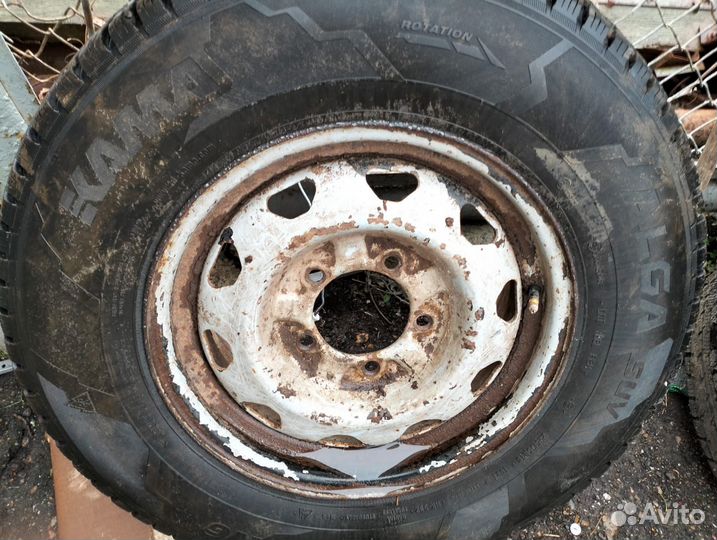 Колесо на УАЗ 225/75 R16