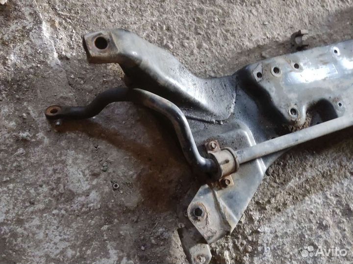 Подрамник Chery Fora