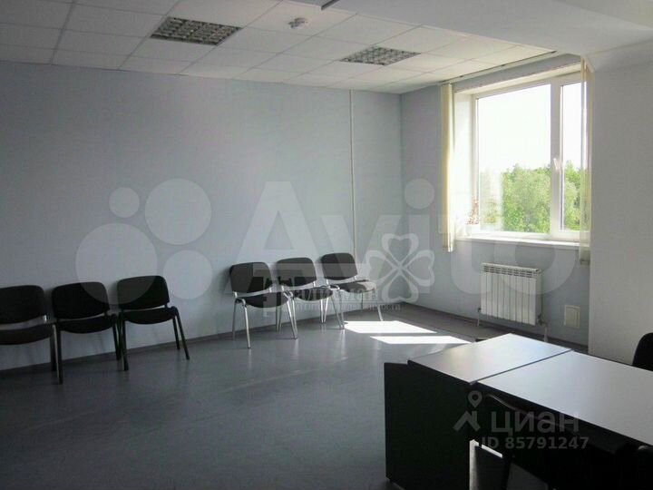 Свободного назначения, 1976 м²