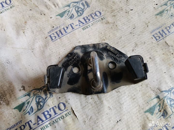 Петля замка крышки багажника Opel Astra H (2004—20