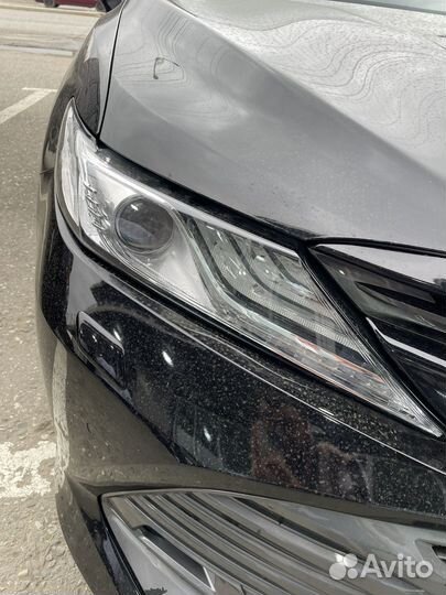 Фара правая на toyota camry v70 оригинал